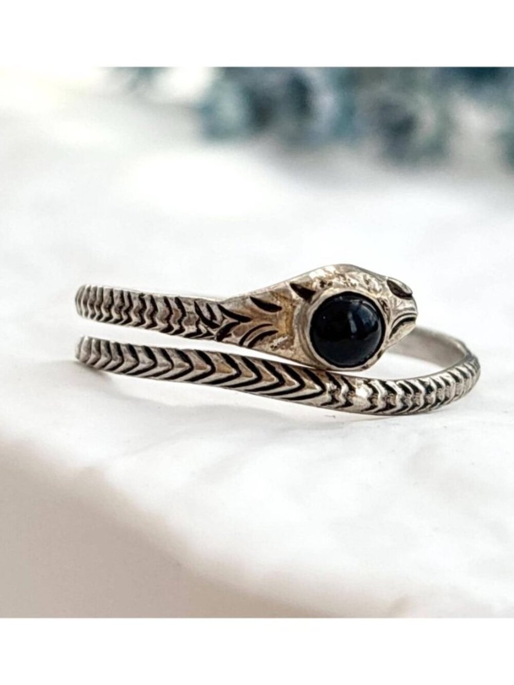 Snake Figural Wrap Around Carved Adjustable Silver Toned Vintage Ring - sz 9